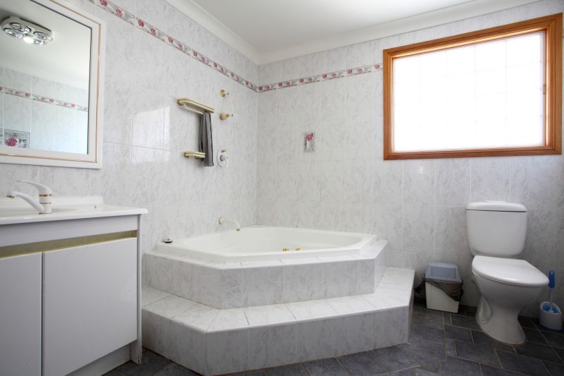 Cost of Bathtub Installation in Holt, MI